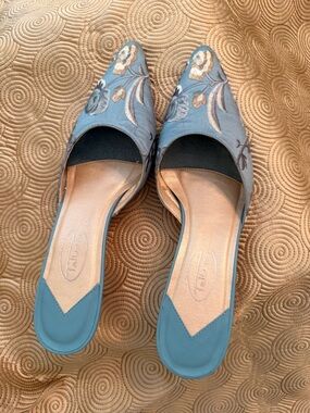 Talbots Blue Floral Embroidered Pointed-Toe Slip-On Mules. Doupioni silk.